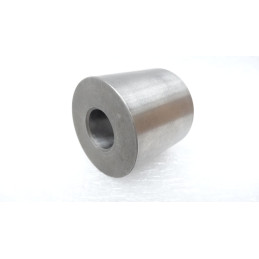 Sworzeń główki kosy Massey Ferguson 239242M1